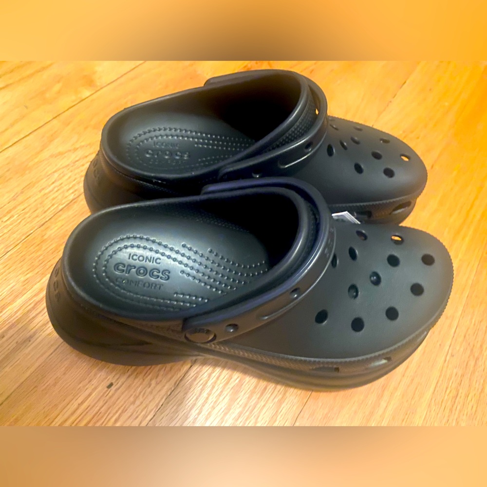 Womens Platform Bae Croc (New with tags and bag)